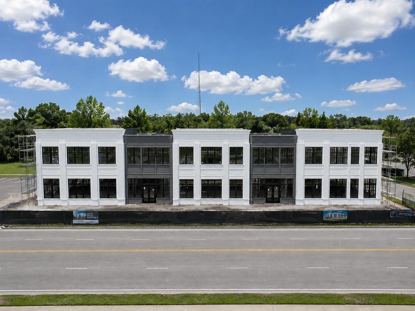 950 S DILLARD ST