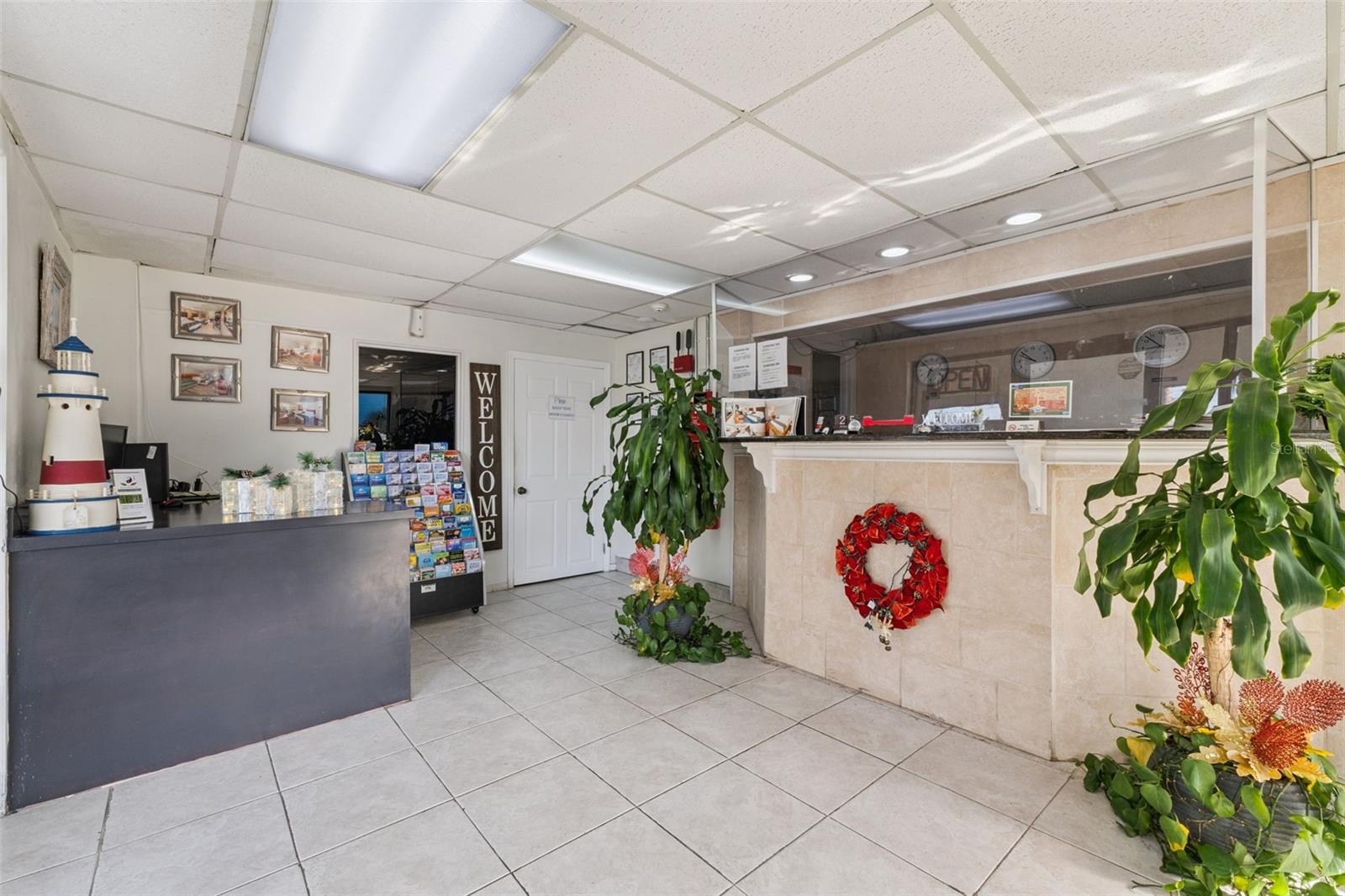 4643 W IRLO BRONSON MEMORIAL HWY