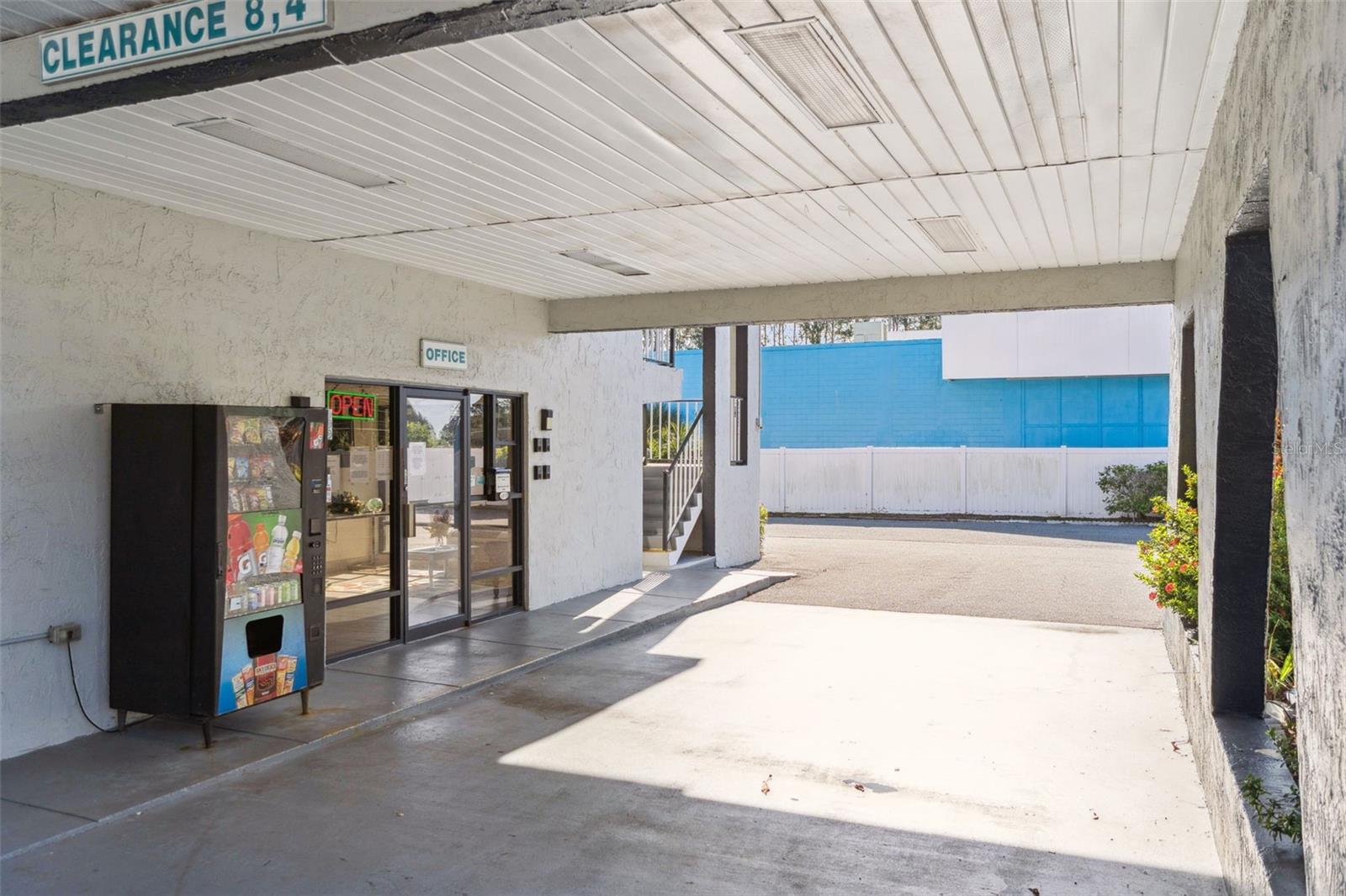 4643 W IRLO BRONSON MEMORIAL HWY