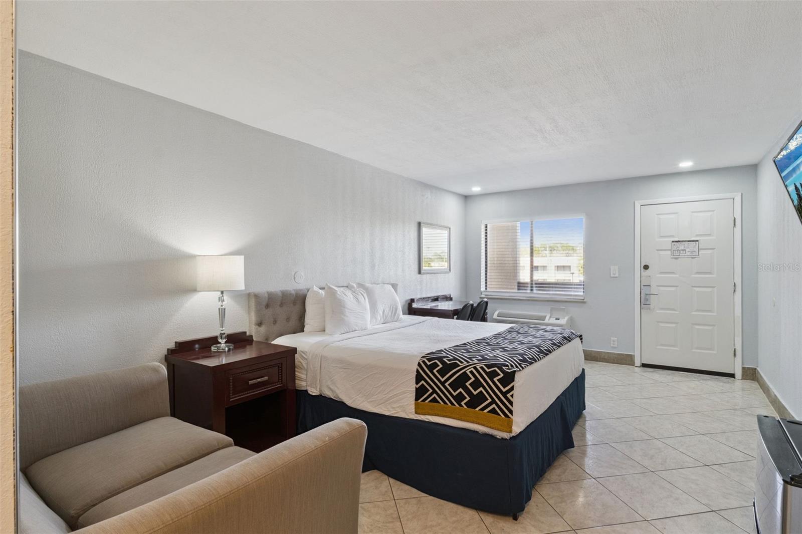 4640 W IRLO BRONSON MEMORIAL HWY