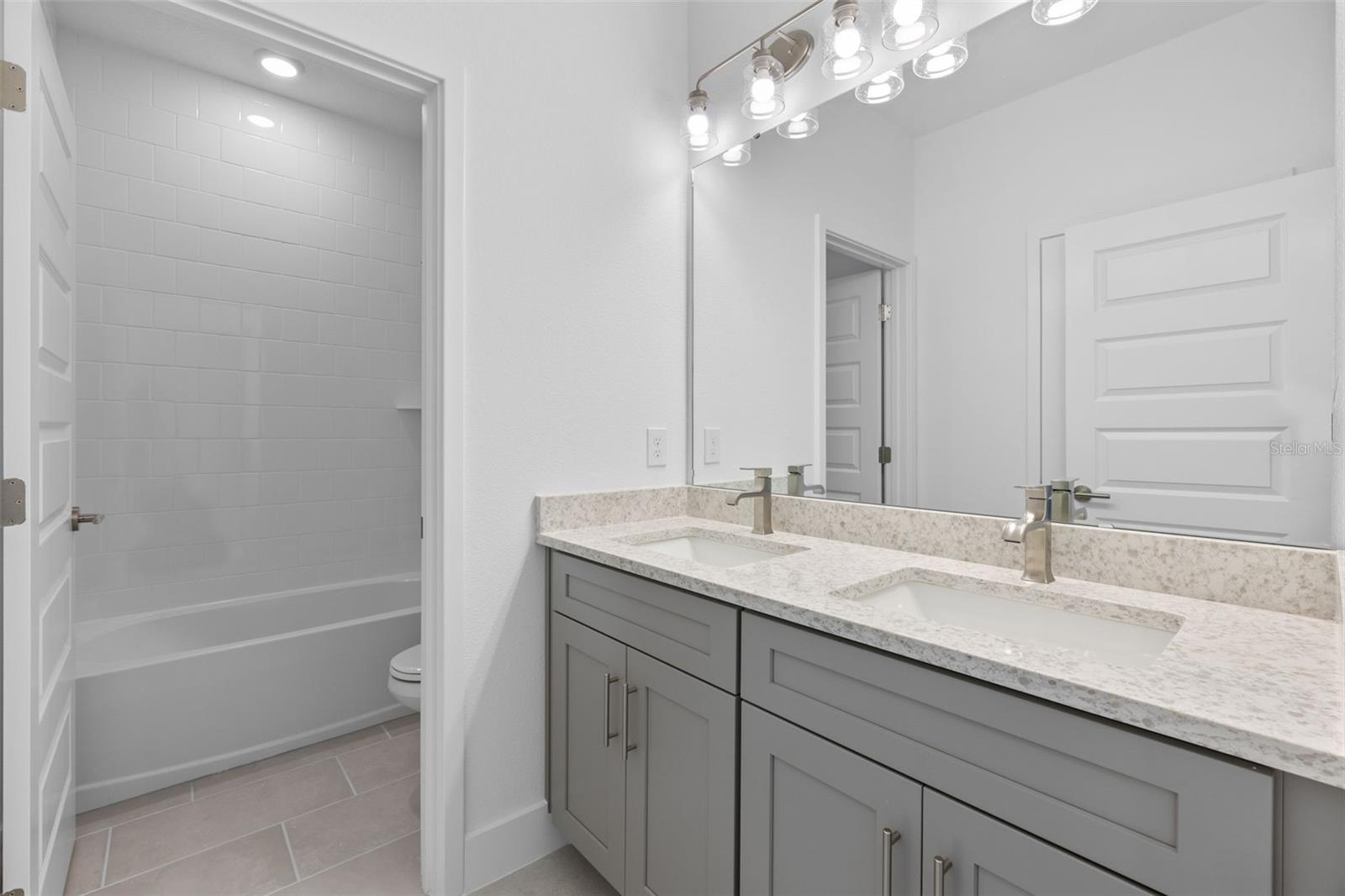 13817 LUNA HARVEST AVE