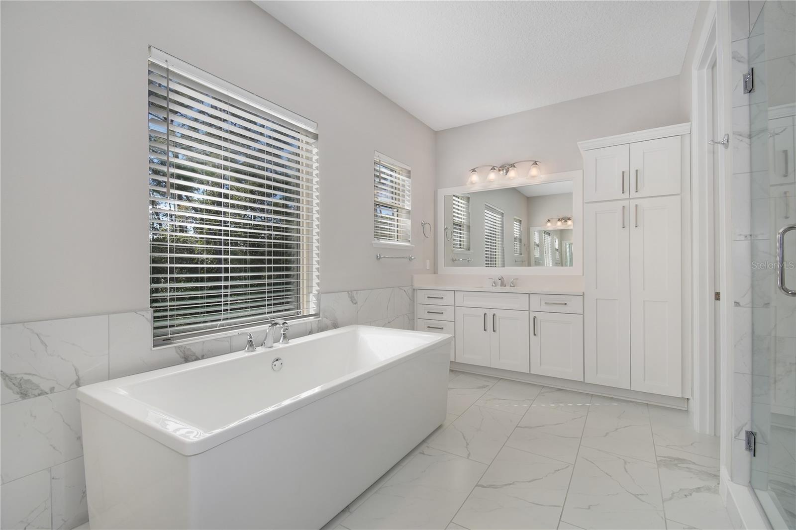 10158 ROYAL ISLAND CT