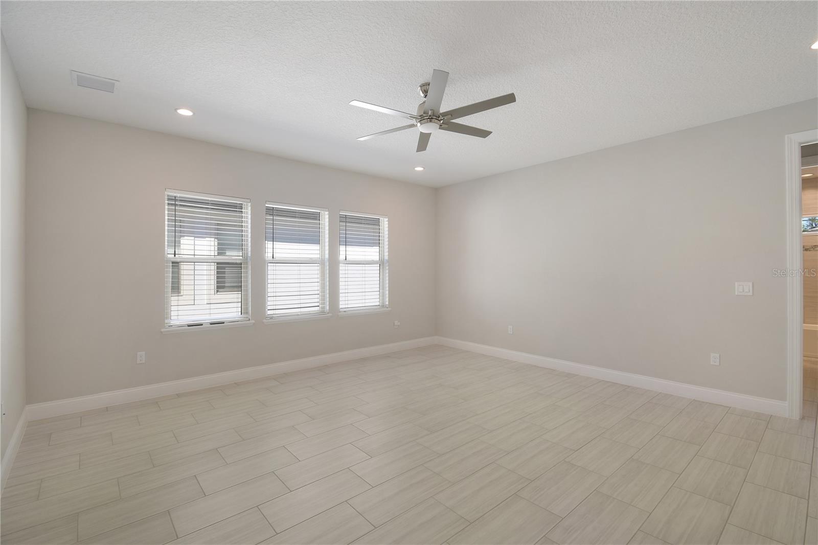 10158 ROYAL ISLAND CT