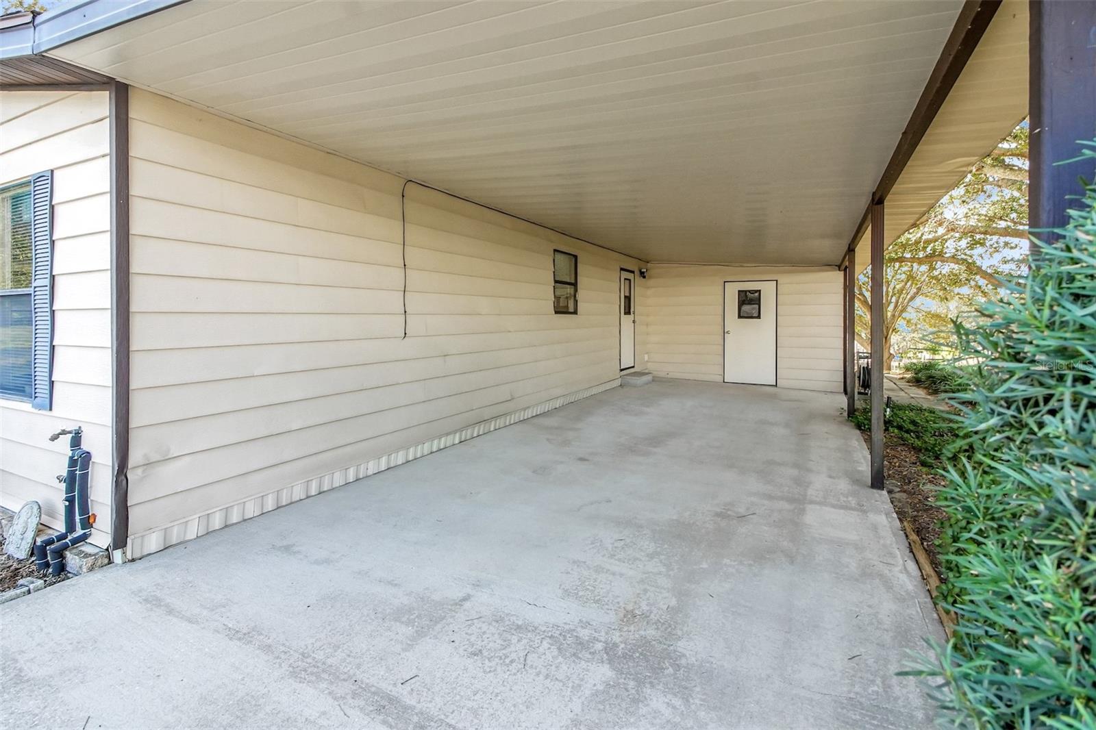 13102 PLUM LAKE CIR