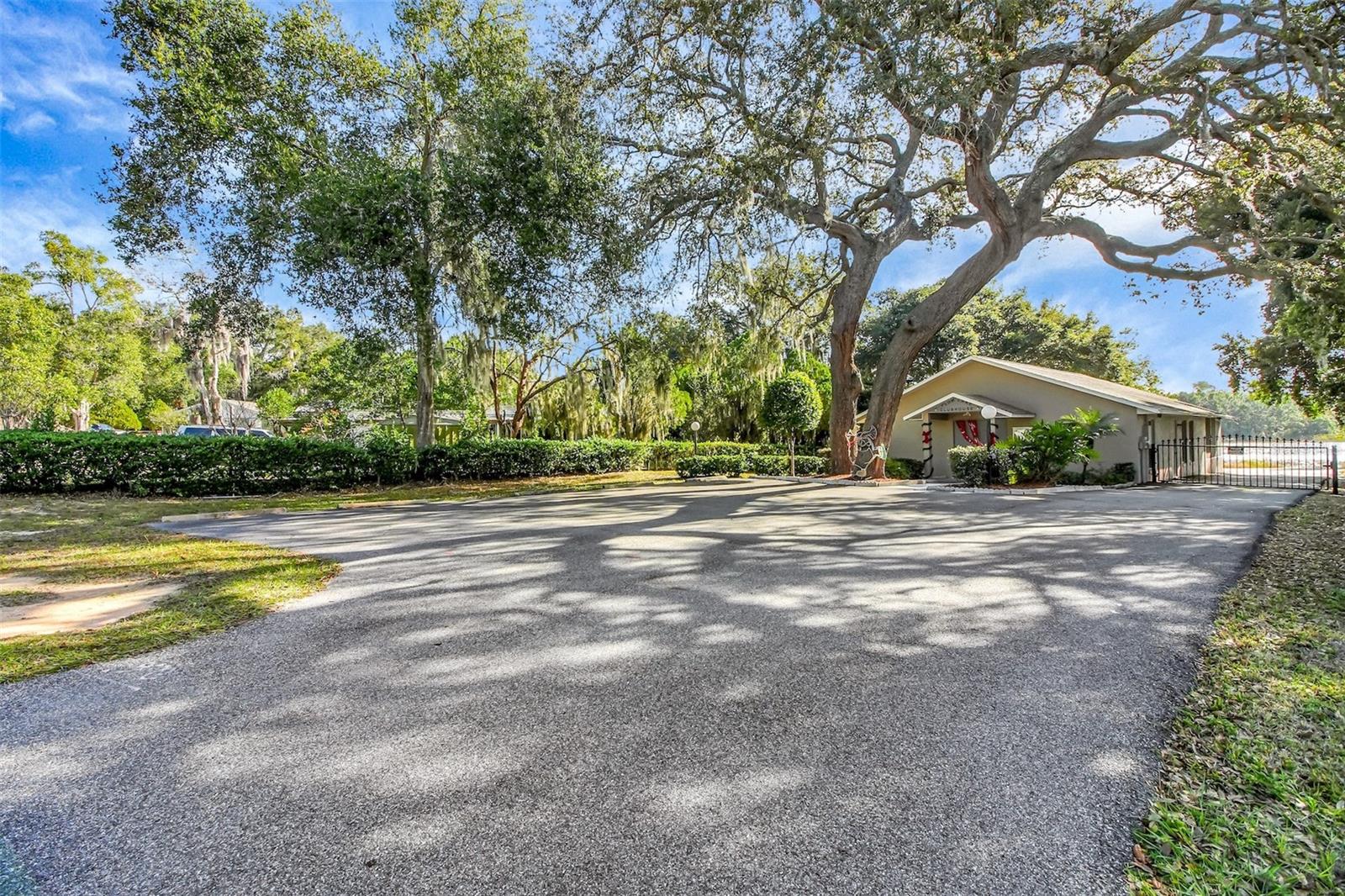 13102 PLUM LAKE CIR