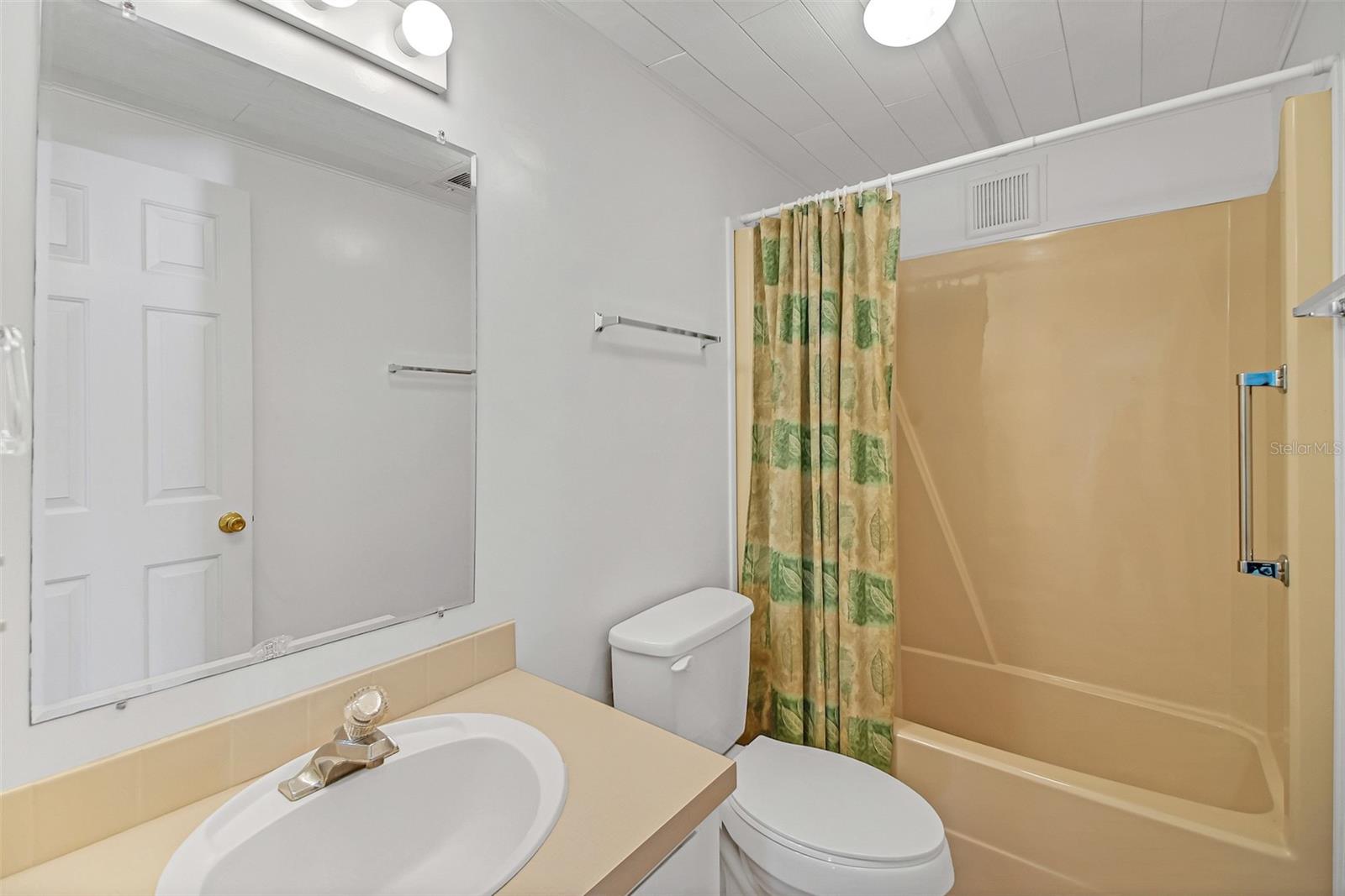 13102 PLUM LAKE CIR