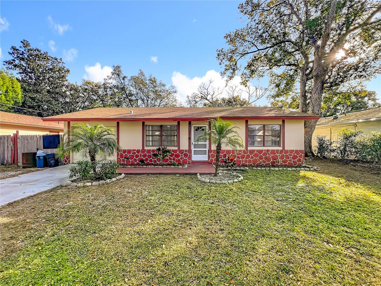 2551 EL PORTAL AVE