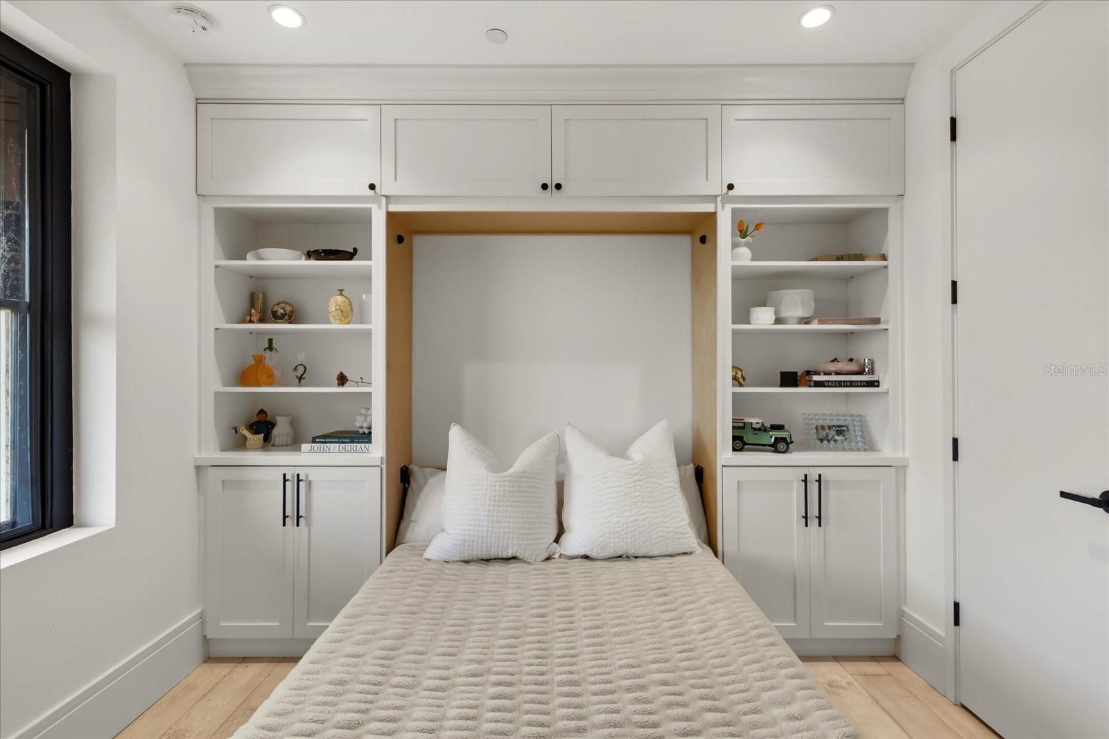 1602 ALABAMA DR #403