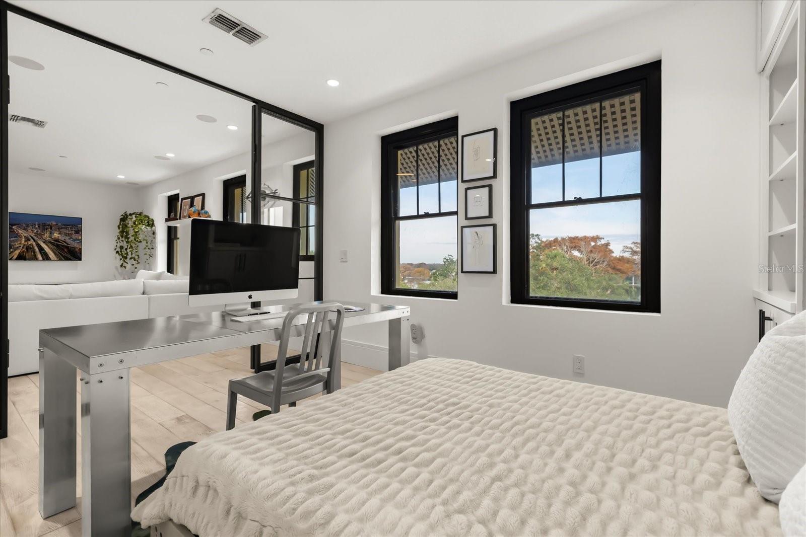 1602 ALABAMA DR #403