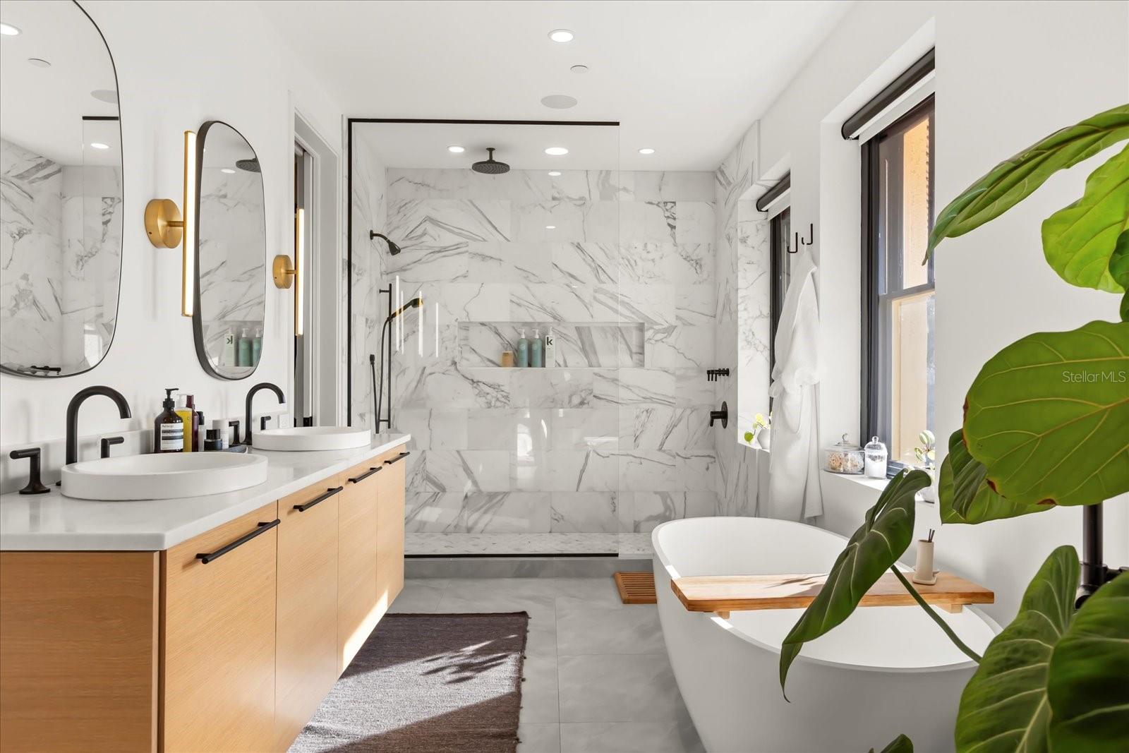 1602 ALABAMA DR #403