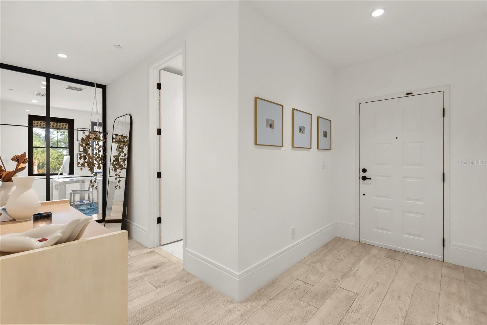 1602 ALABAMA DR #403