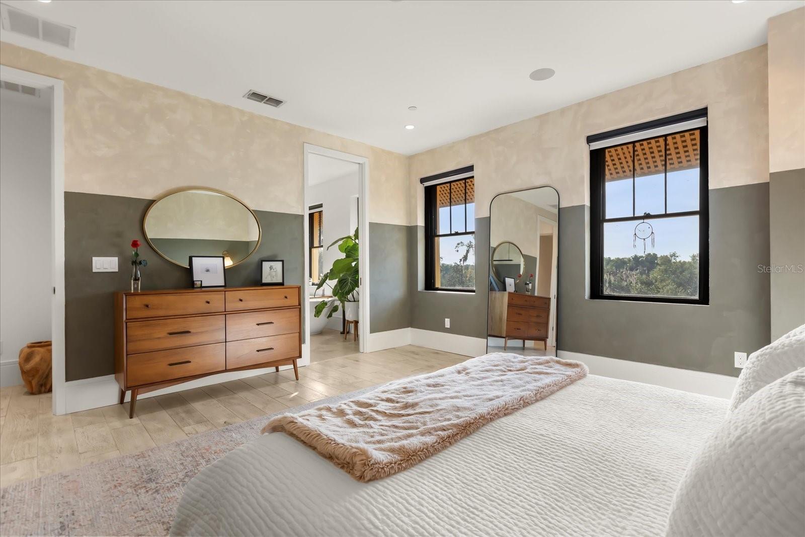 1602 ALABAMA DR #403