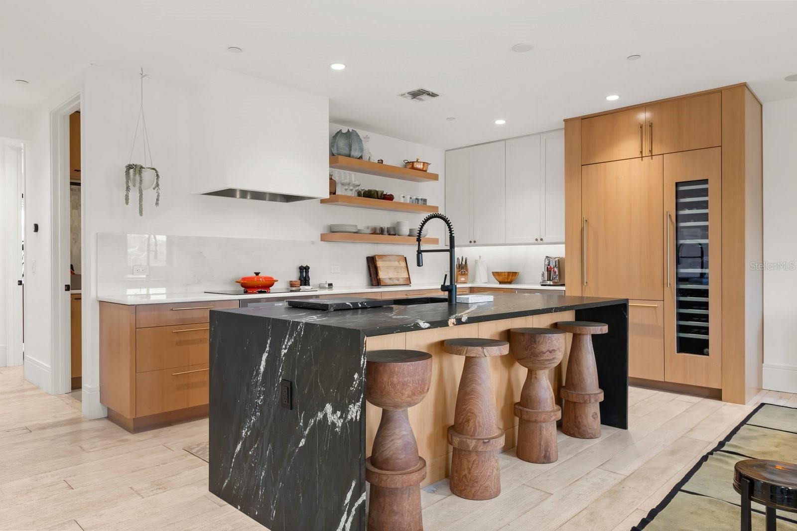 1602 ALABAMA DR #403