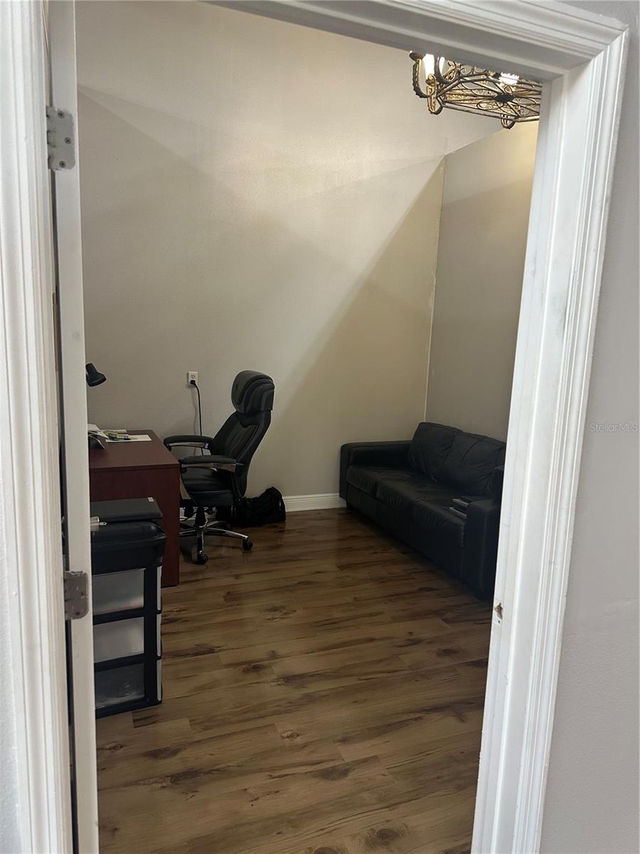 8810 COMMODITY CIR #1