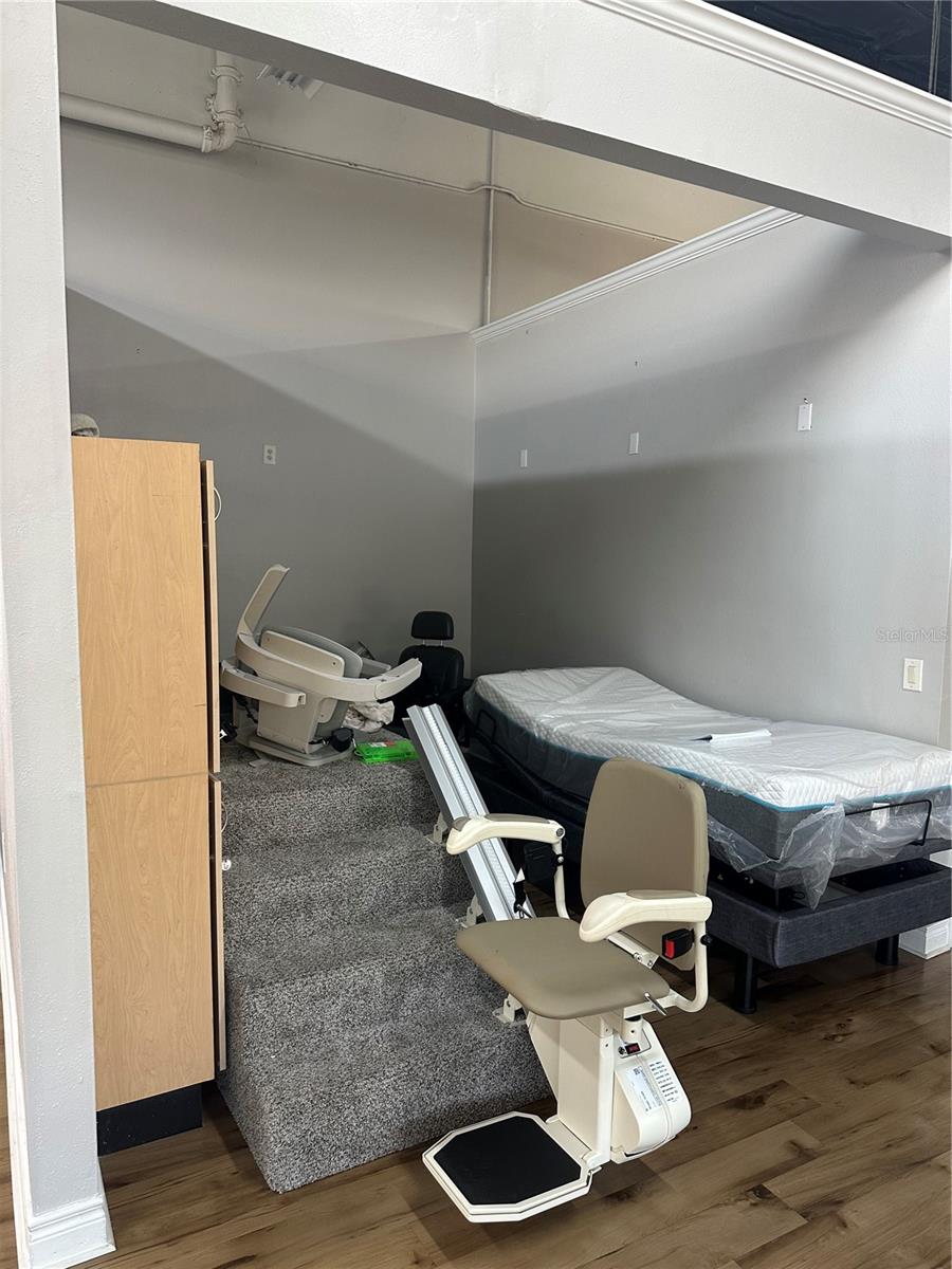 8810 COMMODITY CIR #1