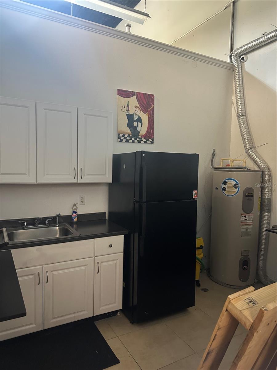 8810 COMMODITY CIR #1