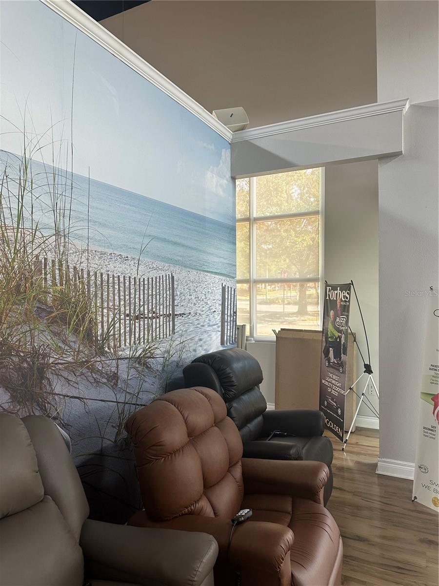 8810 COMMODITY CIR #1