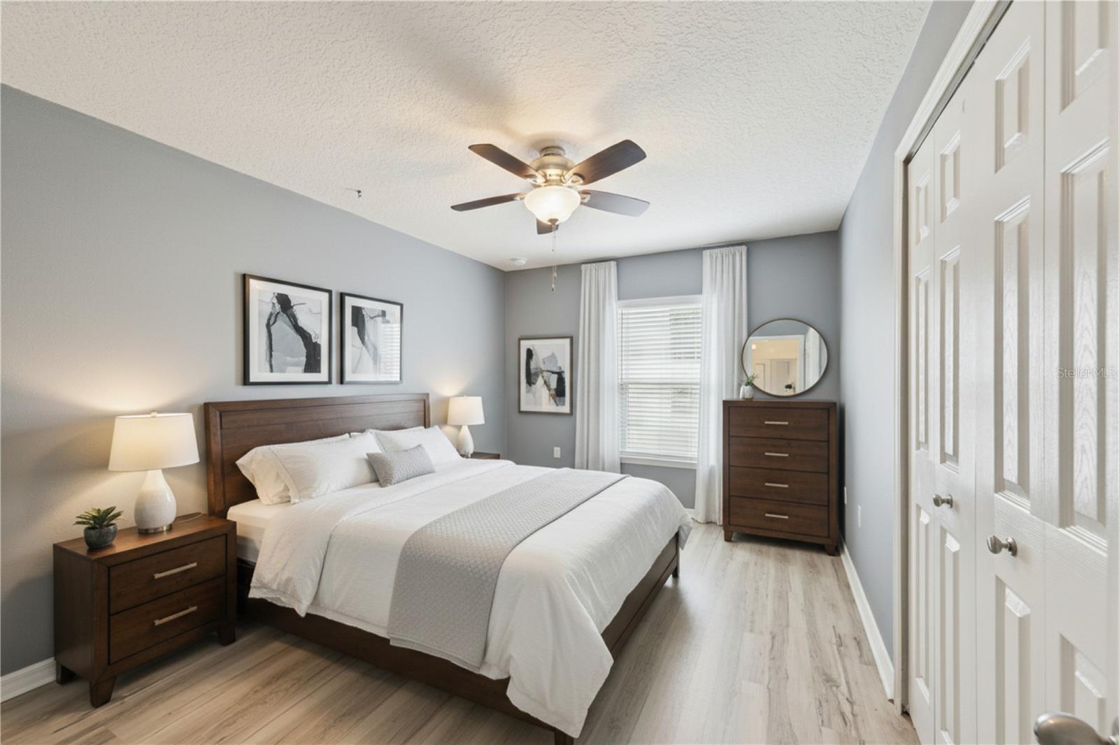 1819 SUNSET RIDGE DR