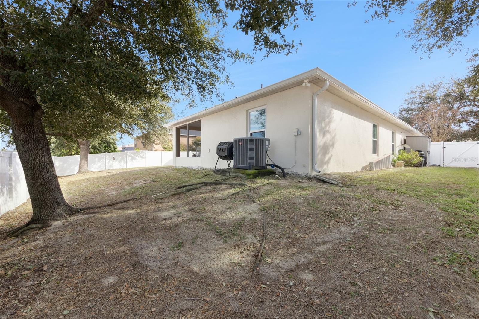 1819 SUNSET RIDGE DR