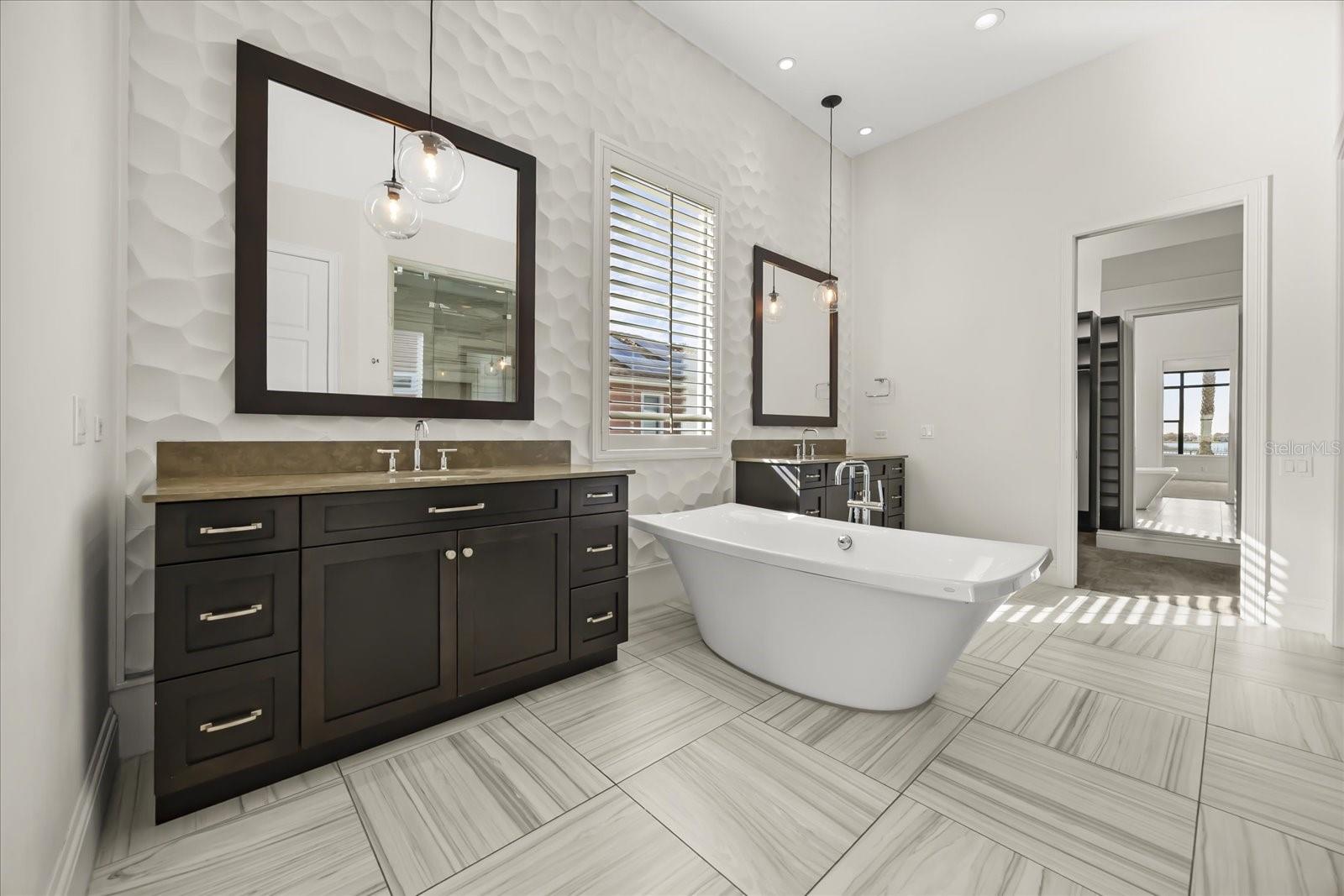 12120 MONTALCINO CIR