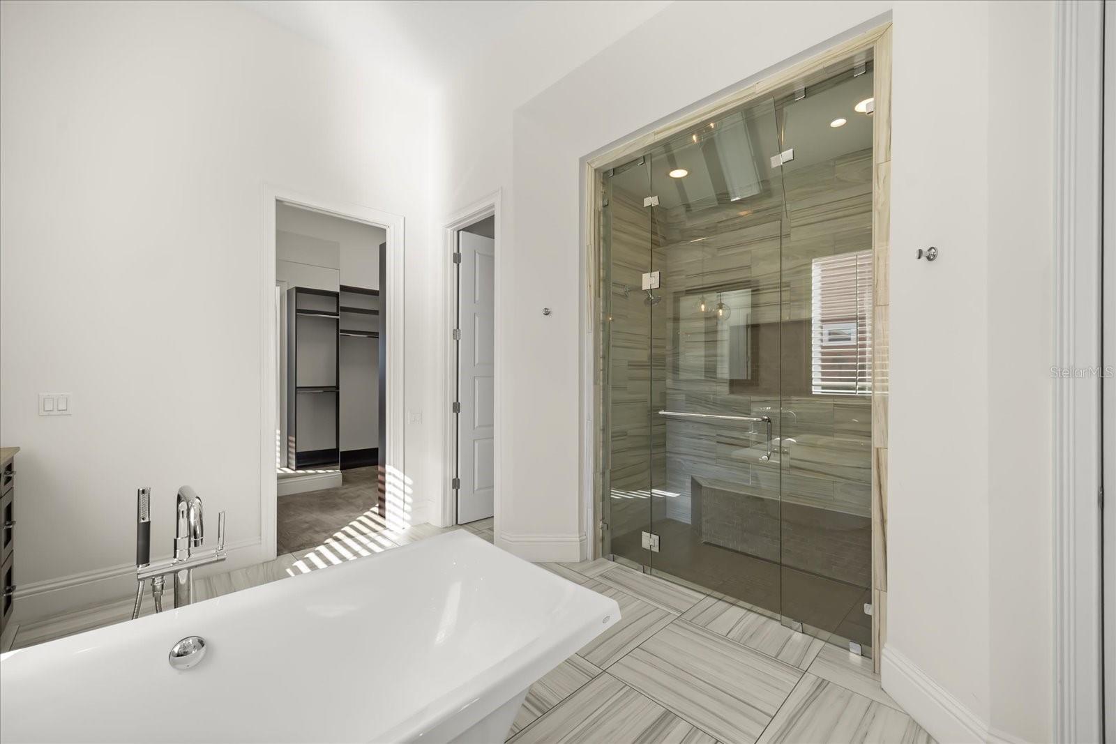 12120 MONTALCINO CIR