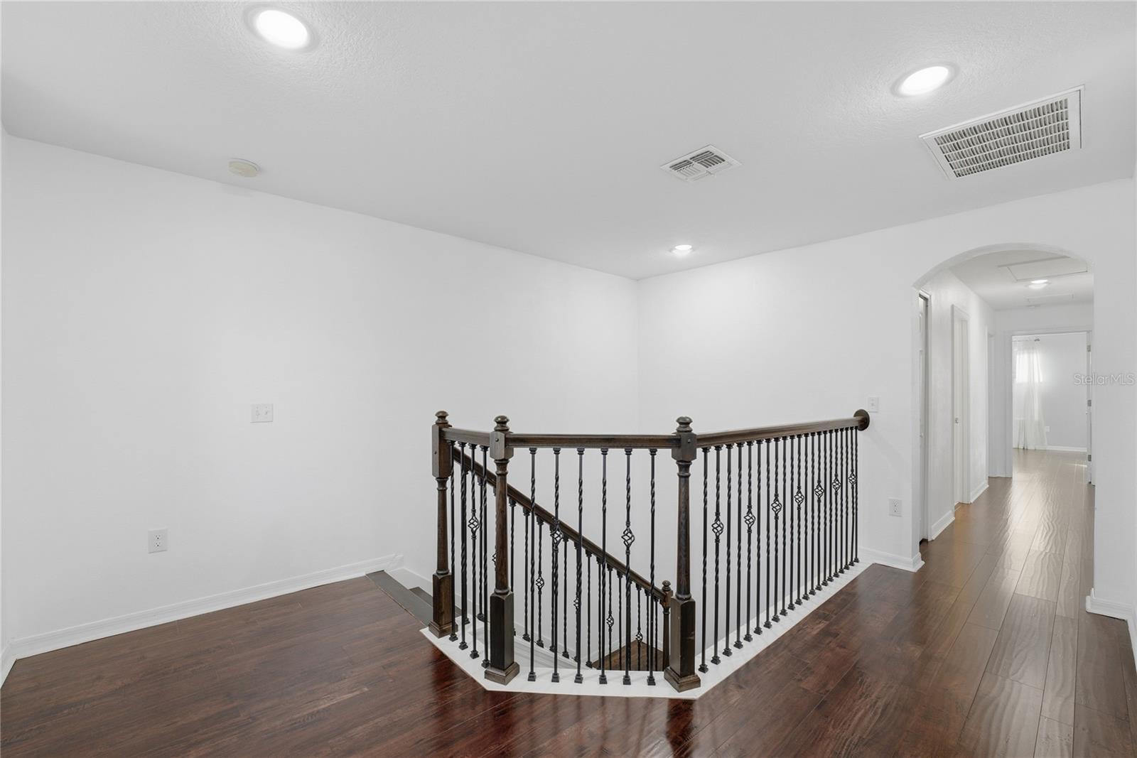 6382 GOLDEN DEWDROP TRL