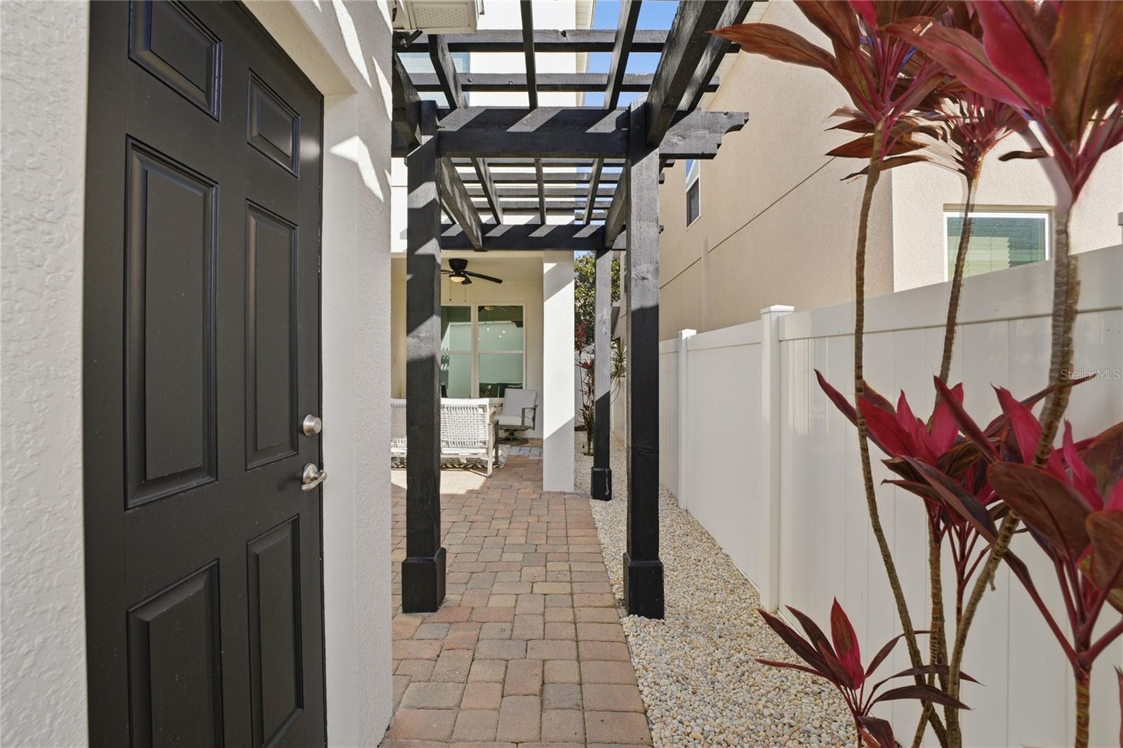 6382 GOLDEN DEWDROP TRL