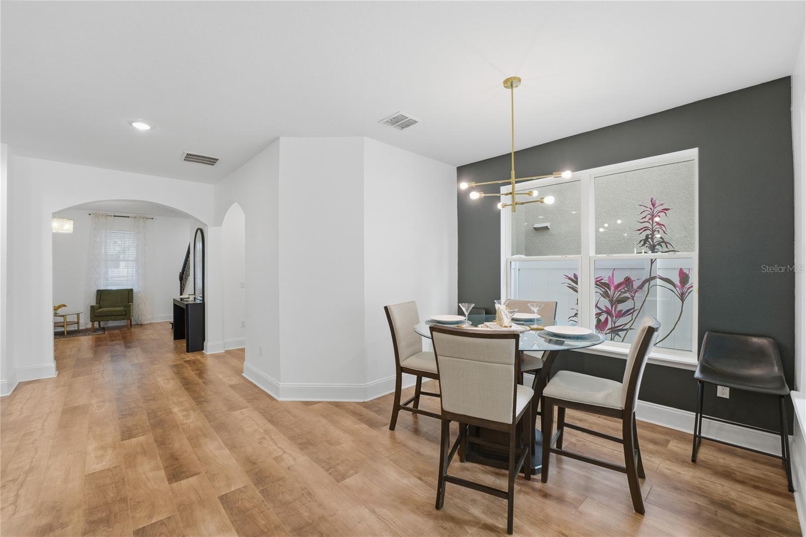 6382 GOLDEN DEWDROP TRL