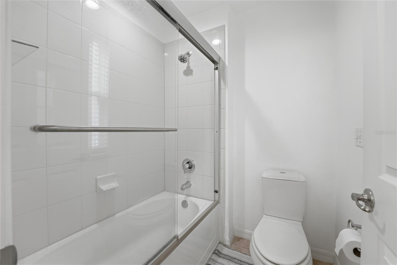 6382 GOLDEN DEWDROP TRL