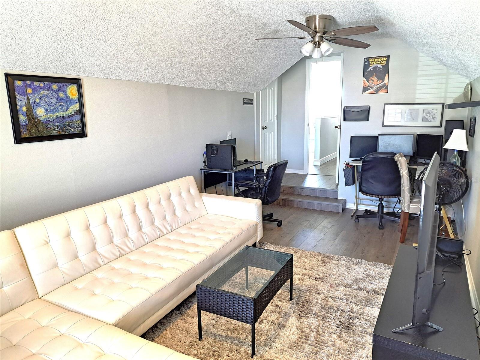 10318 CRYSTAL POINT DR