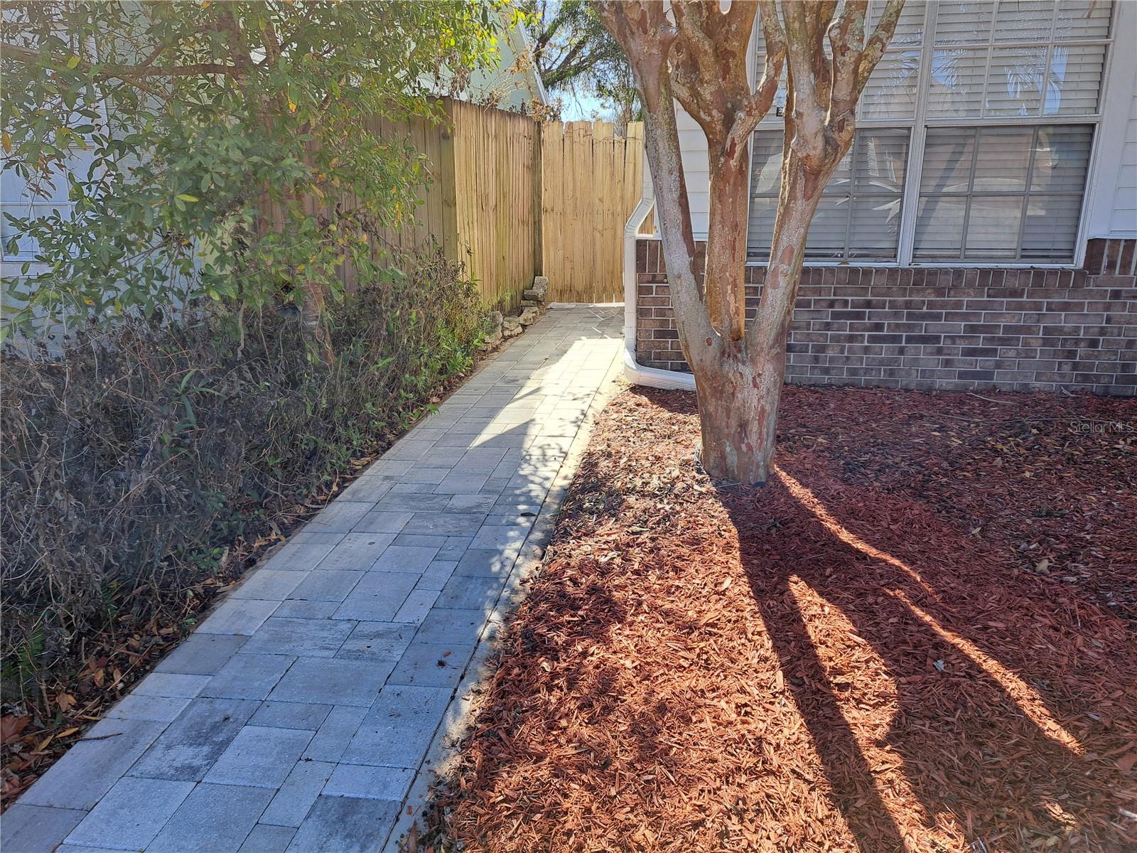 10318 CRYSTAL POINT DR