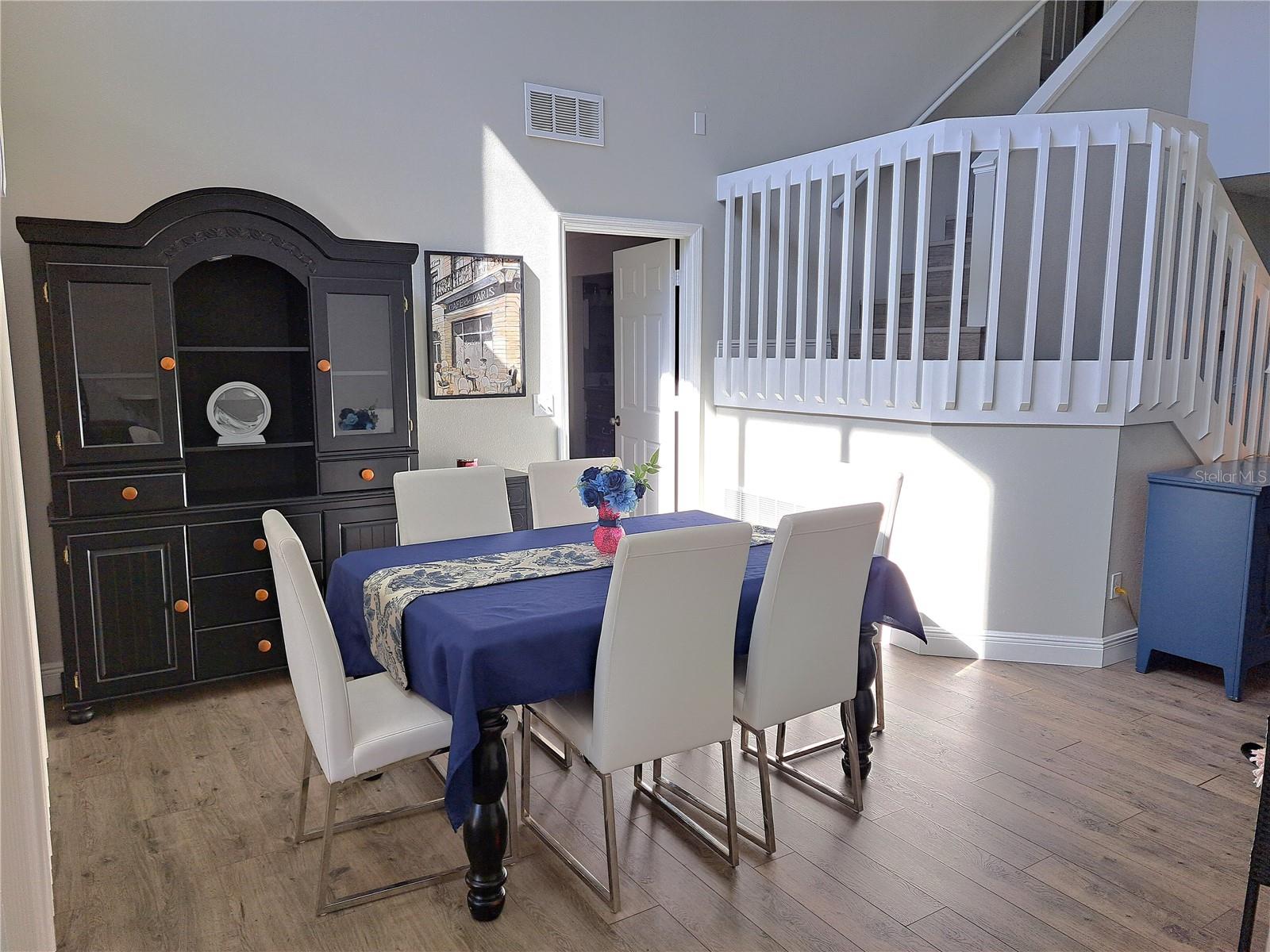 10318 CRYSTAL POINT DR