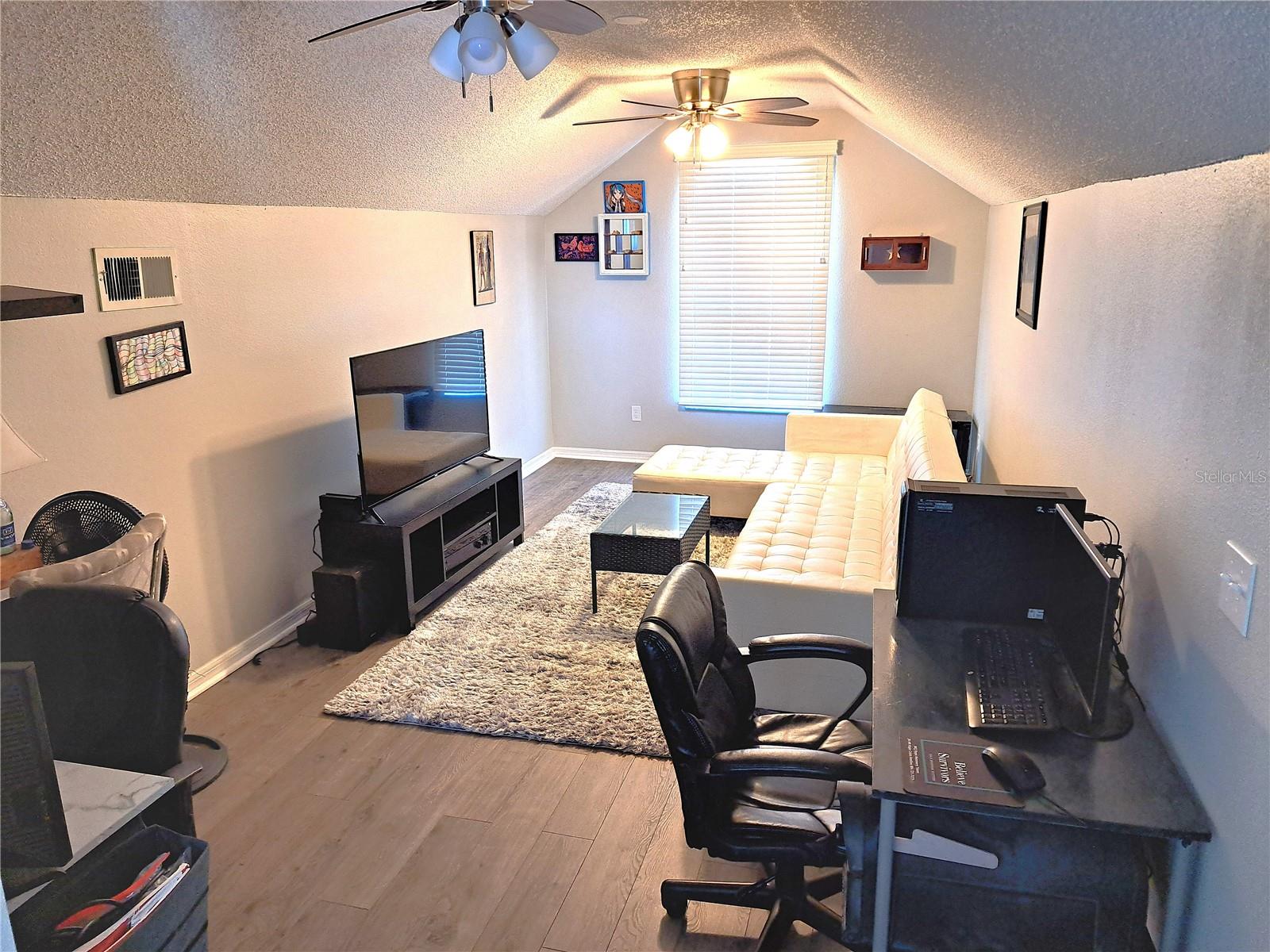 10318 CRYSTAL POINT DR