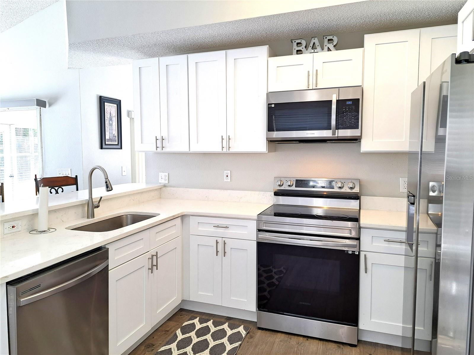 10318 CRYSTAL POINT DR