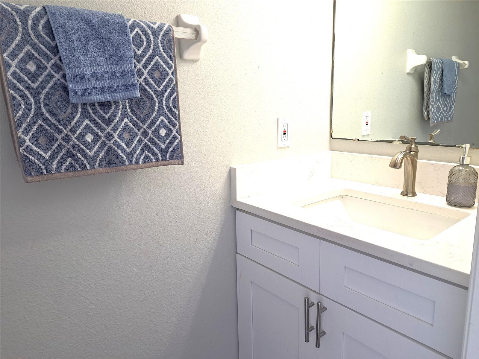 10318 CRYSTAL POINT DR