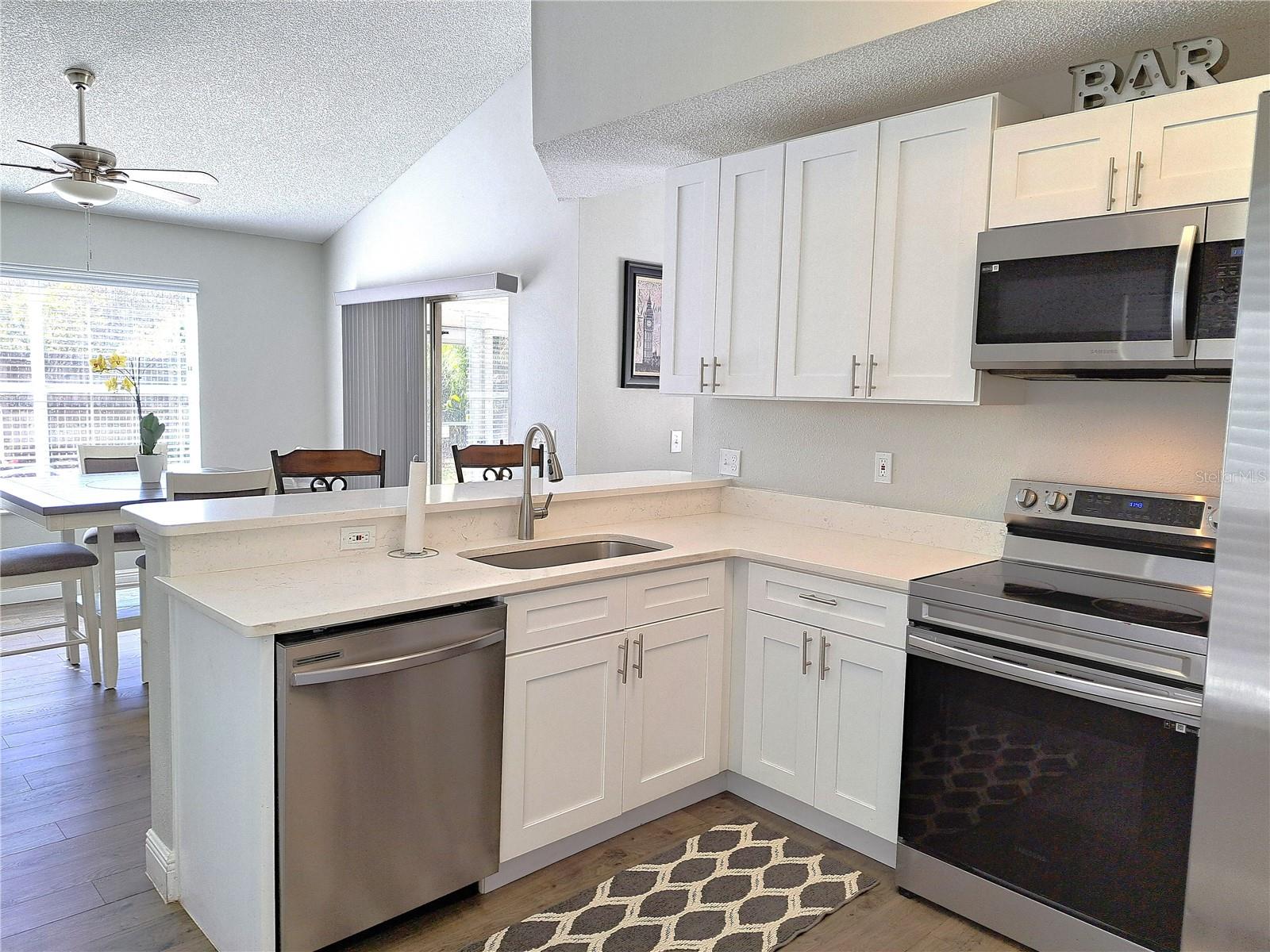 10318 CRYSTAL POINT DR