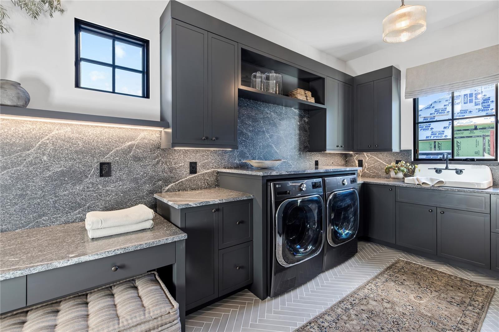 9323 GLADYS GARDEN CT