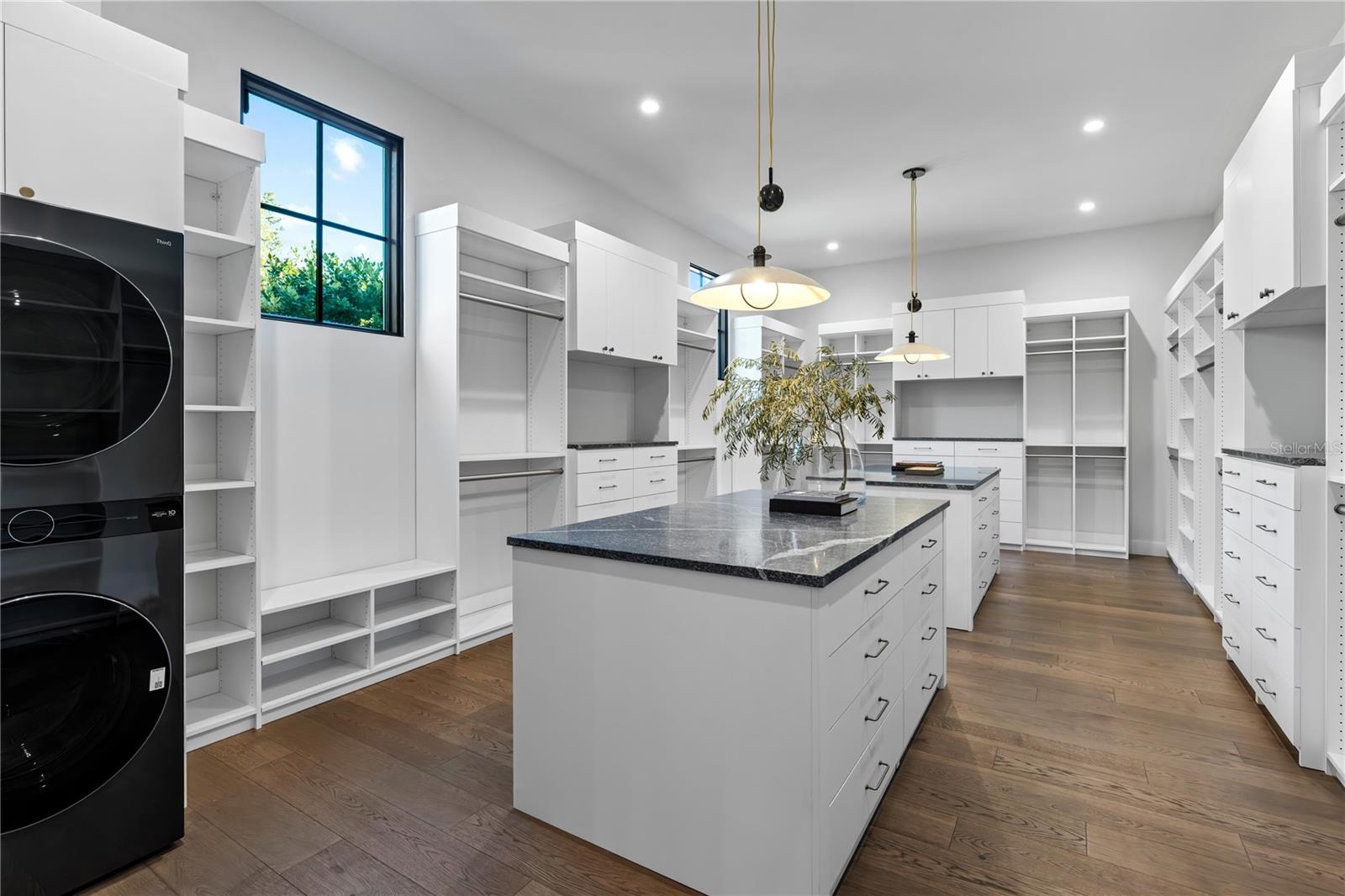 9323 GLADYS GARDEN CT