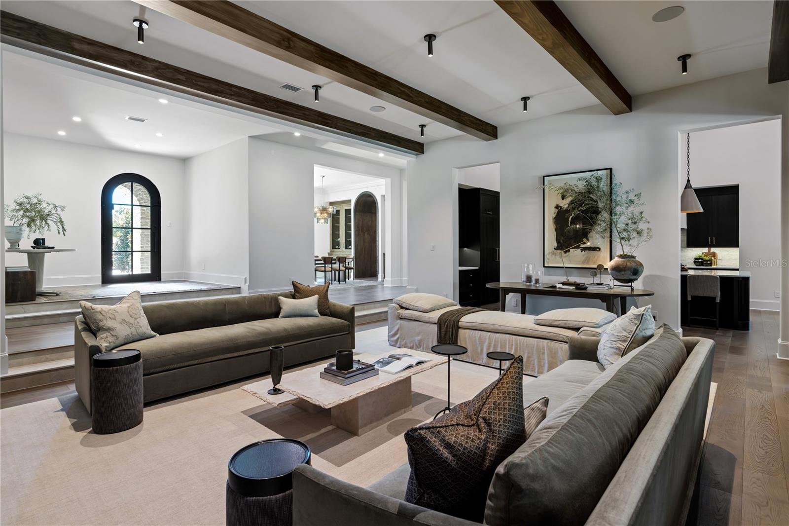 9323 GLADYS GARDEN CT