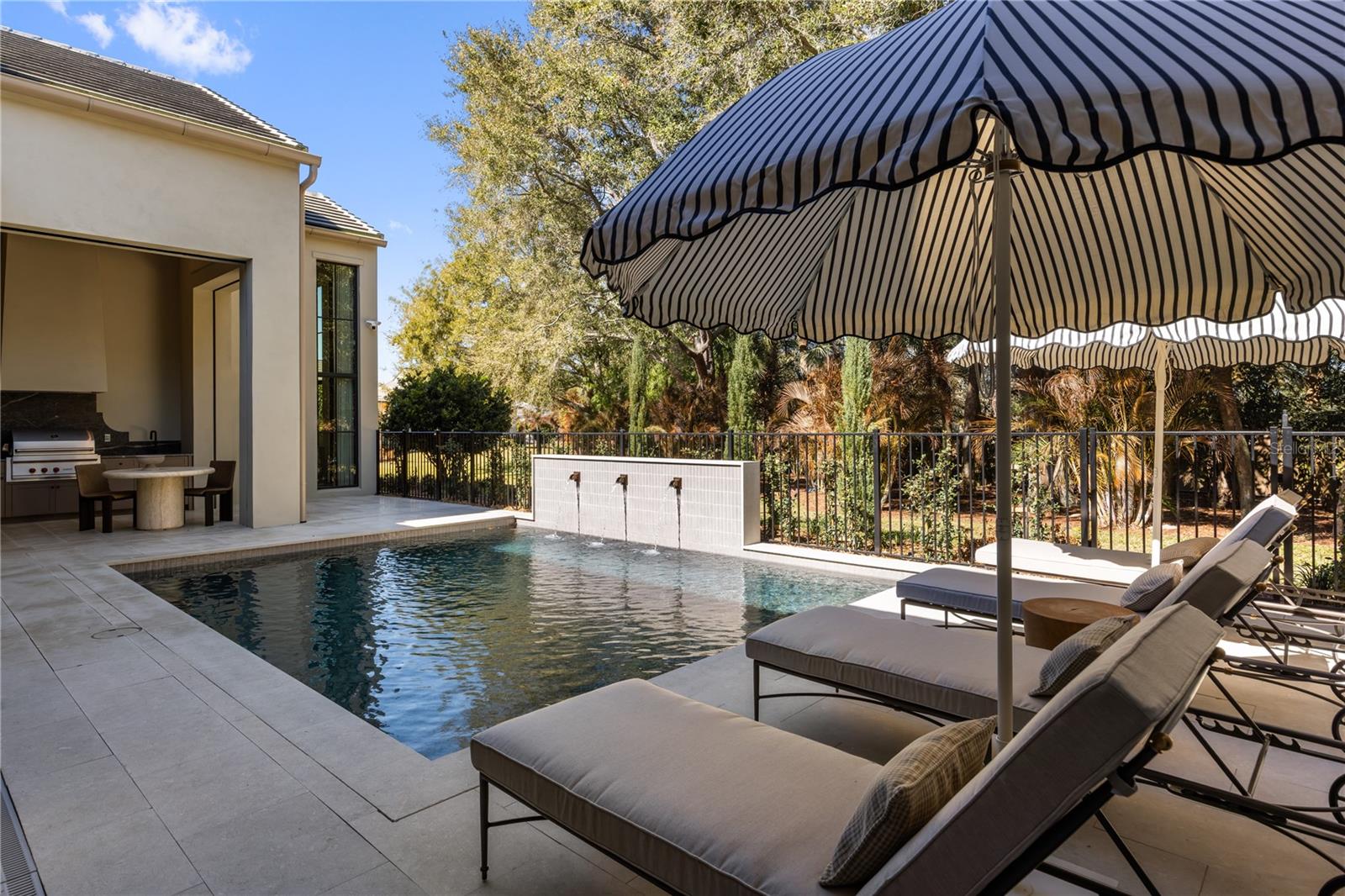 9323 GLADYS GARDEN CT