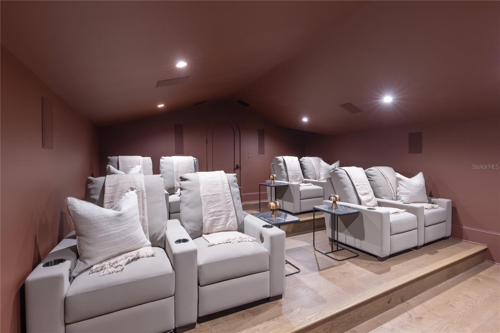 9323 GLADYS GARDEN CT