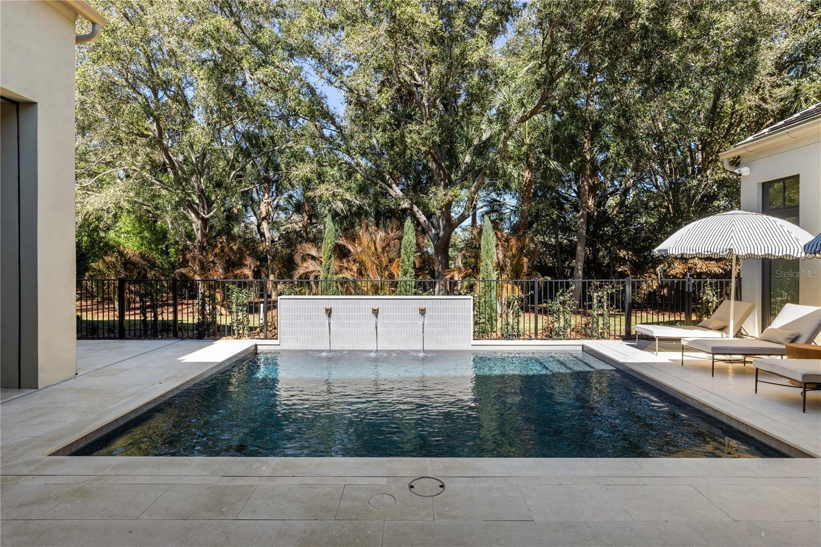 9323 GLADYS GARDEN CT