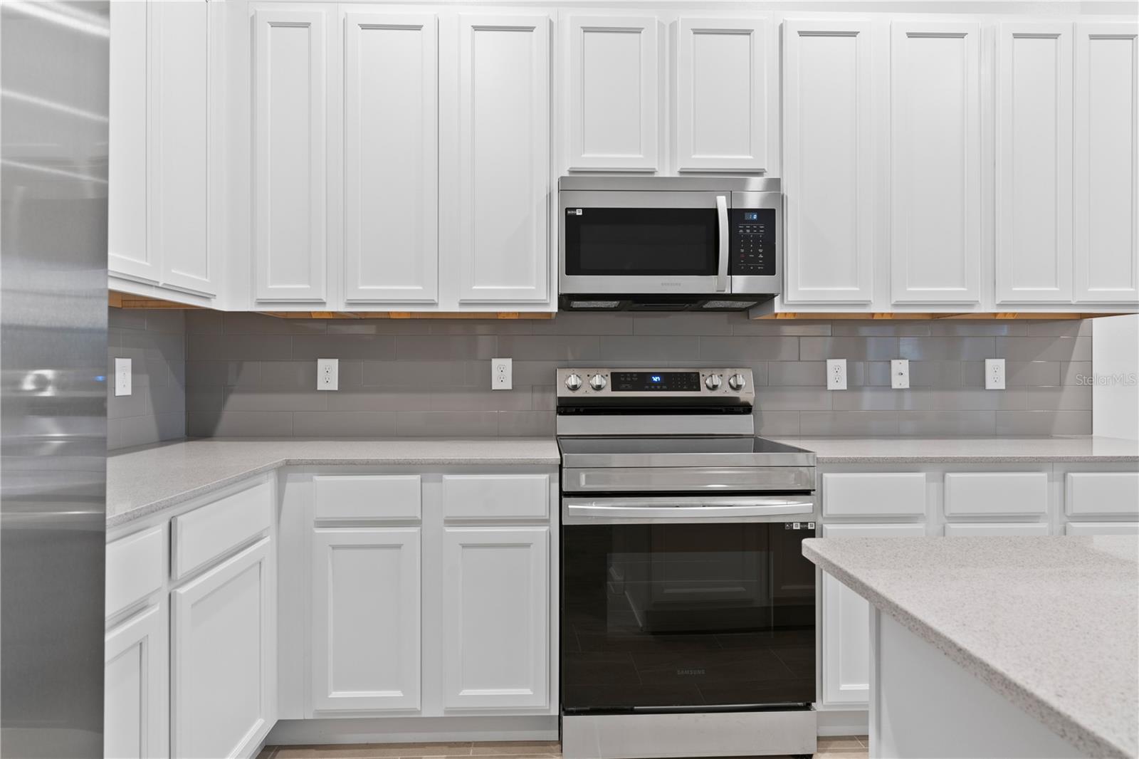 1205 BUTTERFLY ORCHID RD