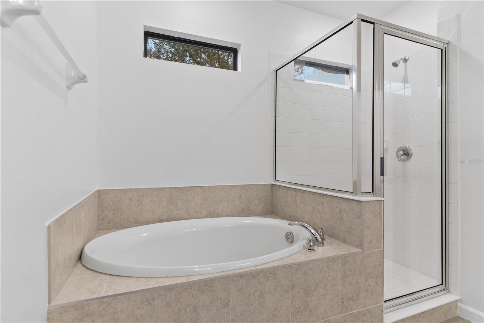 1205 BUTTERFLY ORCHID RD