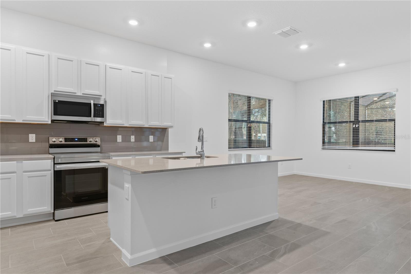 1205 BUTTERFLY ORCHID RD