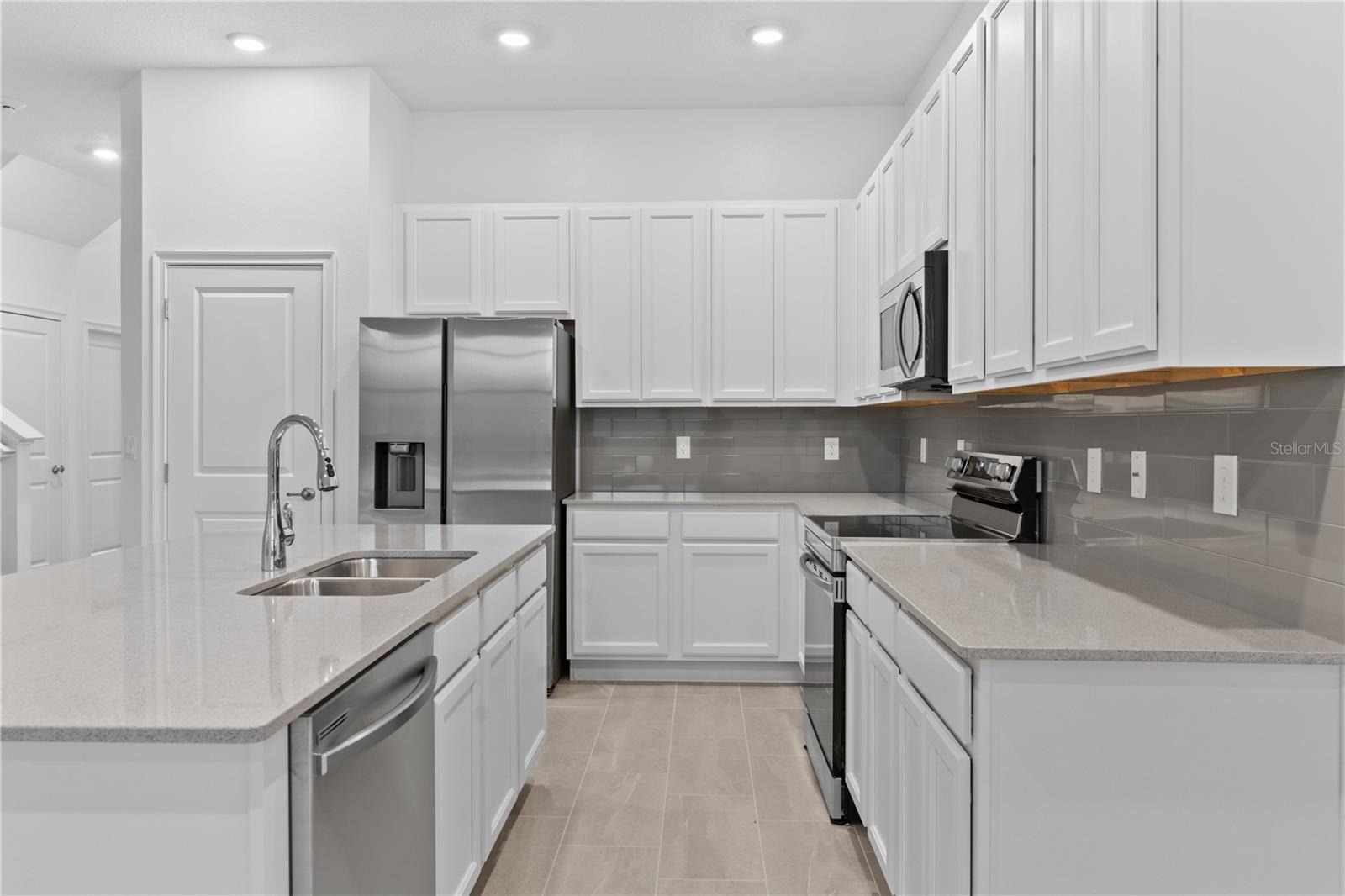 1205 BUTTERFLY ORCHID RD