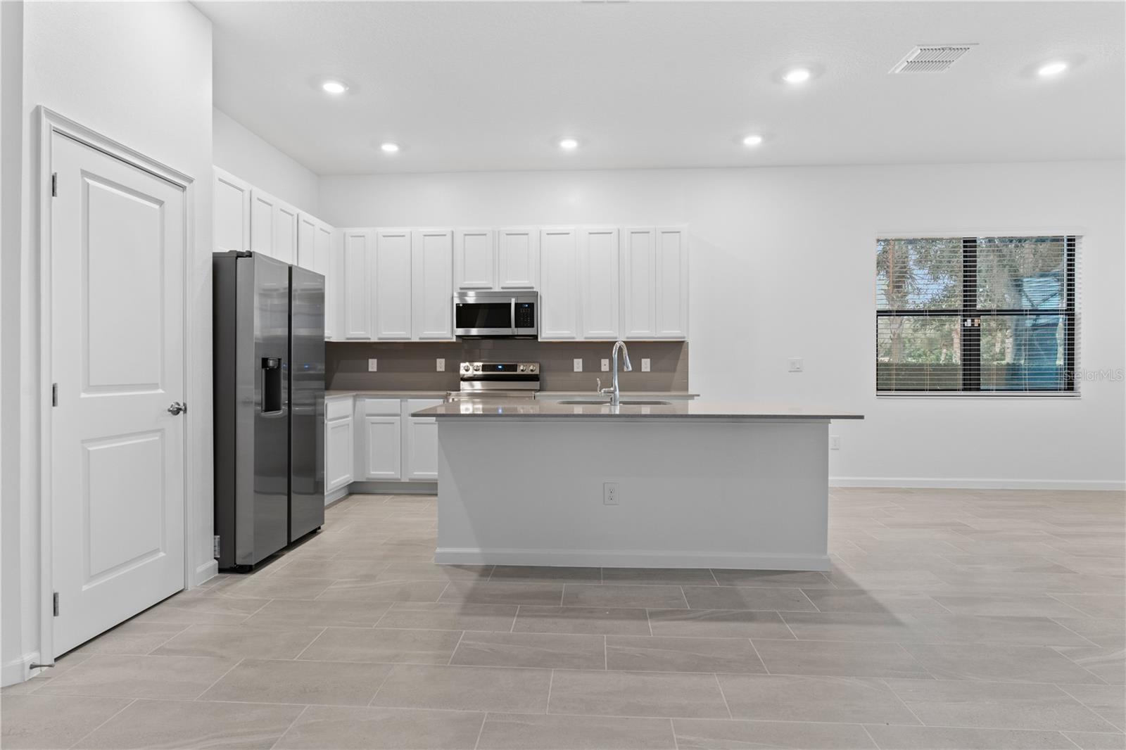 1205 BUTTERFLY ORCHID RD