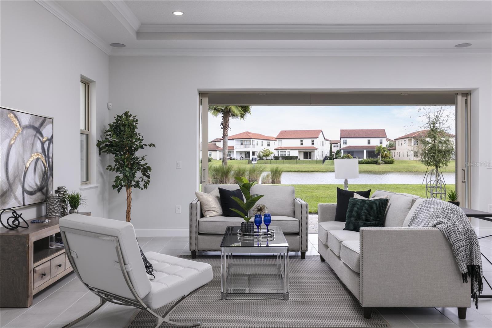 10475 ROYAL CYPRESS WAY