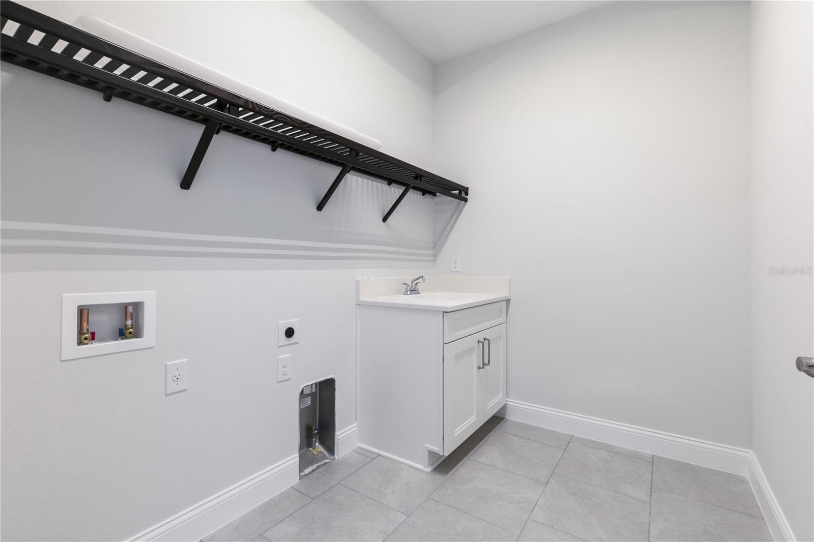 10475 ROYAL CYPRESS WAY