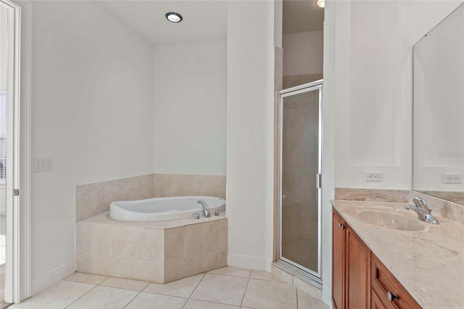 1332 LAKE BALDWIN LANE